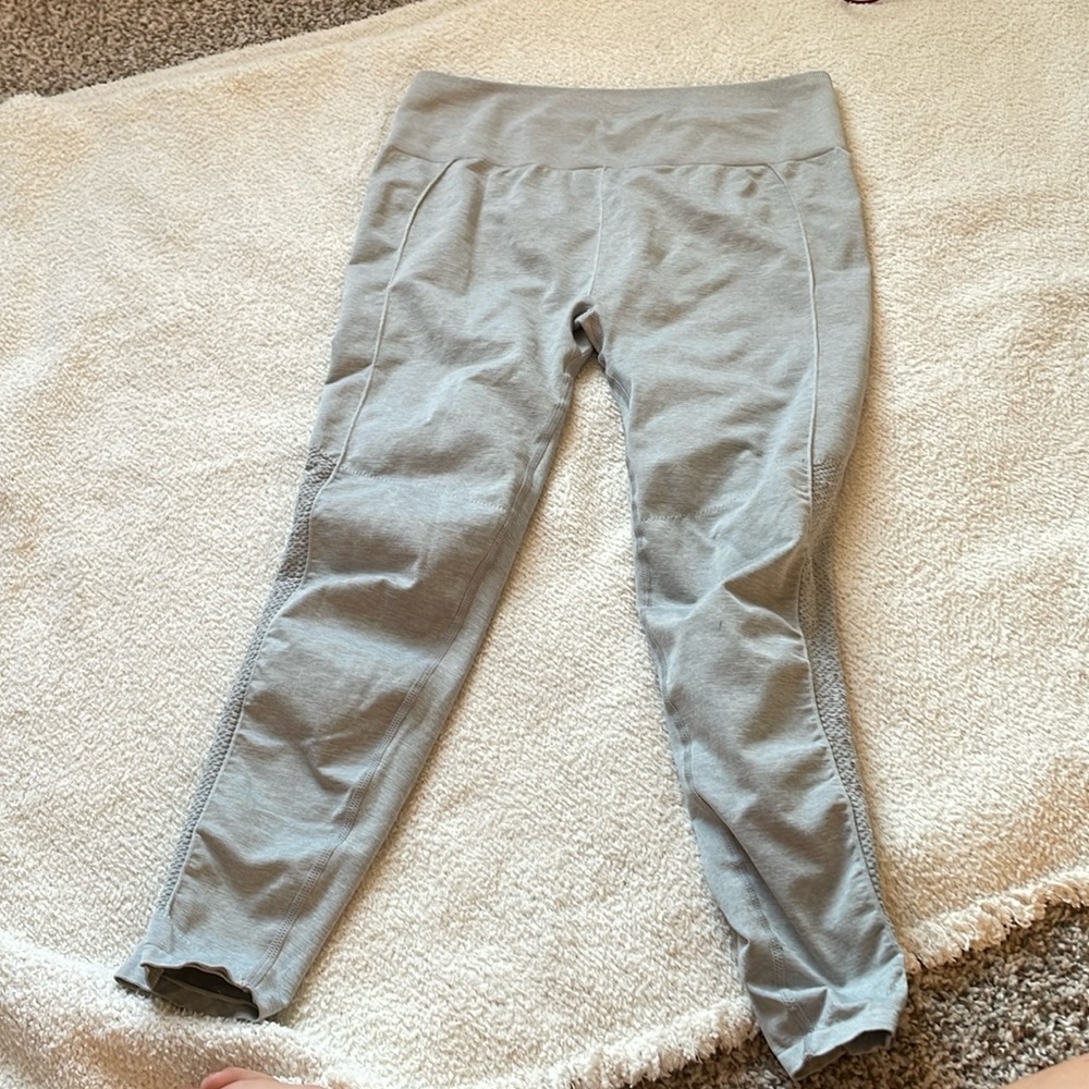 Fabletics sync seamless high waisted 7/8 leggings